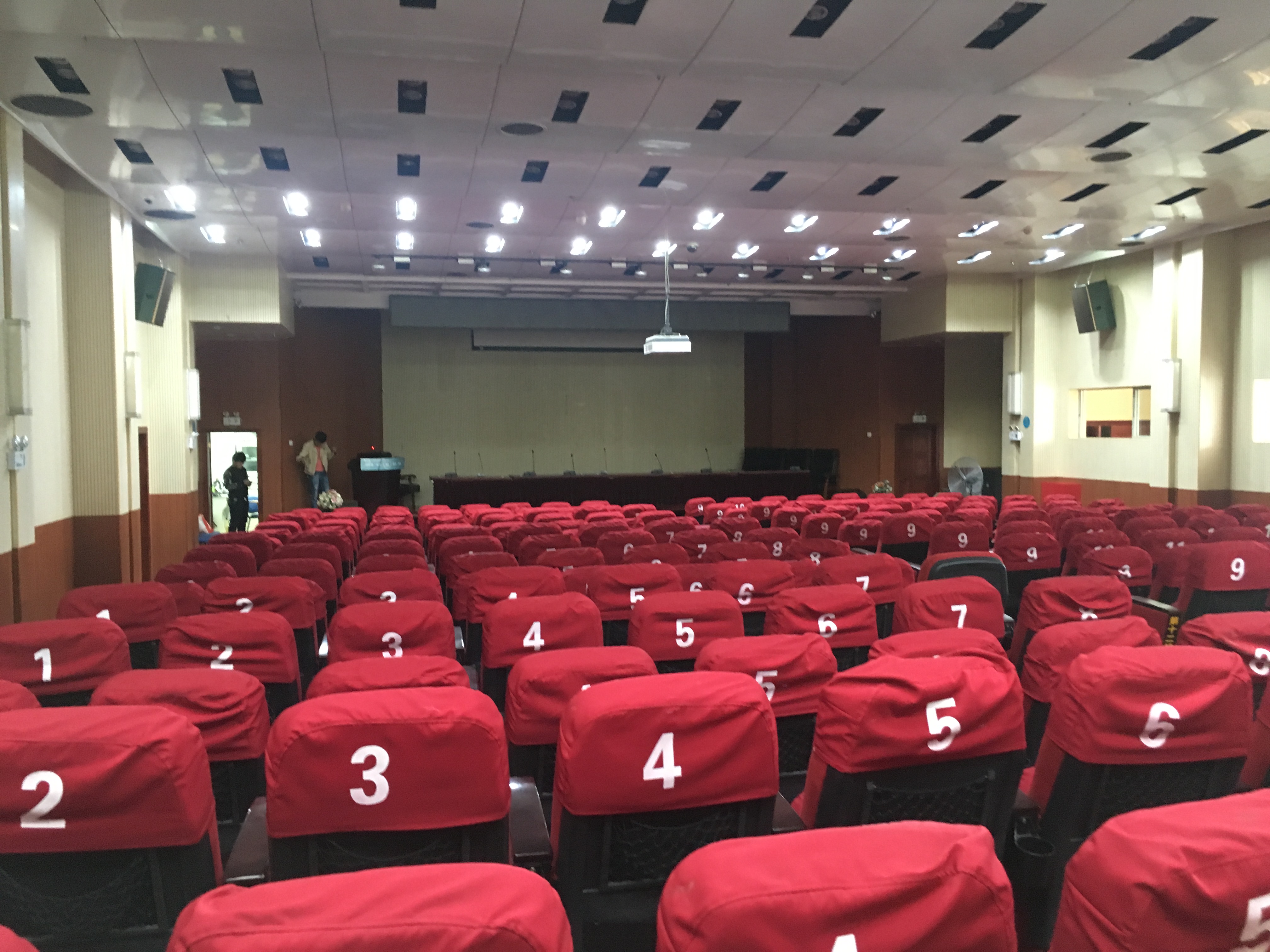 【京邦·案例】京邦電子（KING-BANG）為昆明市延安醫(yī)院打造智能會(huì)議系統(tǒng)